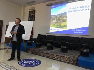 Carlos Juiz impartiendo un seminario en la ENCG
