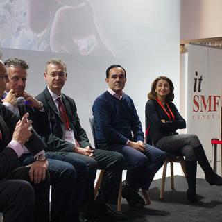 Carlos Juiz participando de la mesa redonda del congreso Vision19